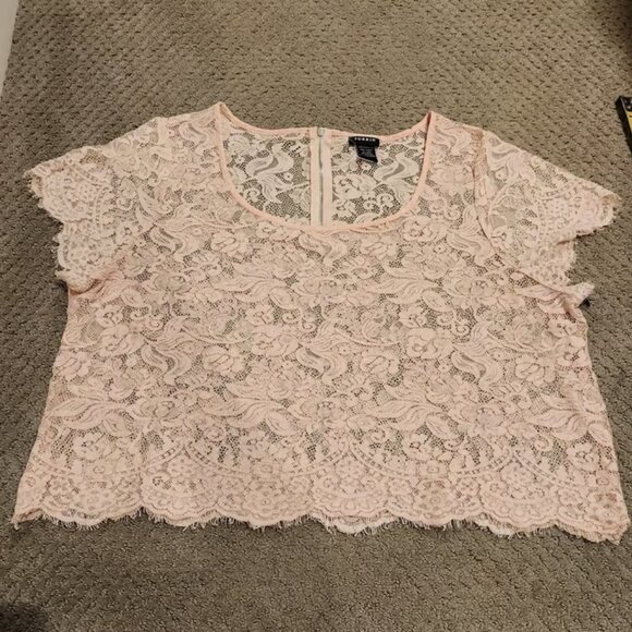 Torrid plus size Lace/ Sheer blouse sz 2 = CLOSET CLOSING - Picture 7 of 9